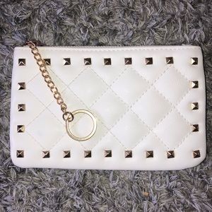 💜3 FOR $10💜 NWOT Wristlet White/Gold Forever 21